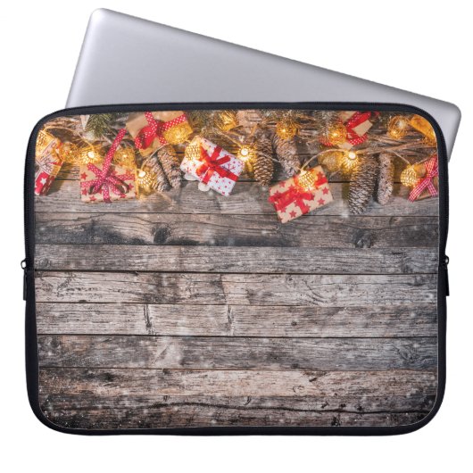 Weihnachten rustikaler Hintergrund, Holzplanken. Laptopschutzhülle (Vorderseite)