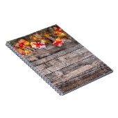 Weihnachten rustikaler Hintergrund, Holzplanken. Notizblock (Rechte Seite)