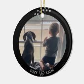 Weihnachten Schwarz-weißes Personalisiertes Kind F Keramik Ornament (Links)