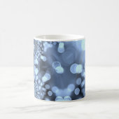 Weihnachten Silvery Blue Snowflakes Kaffeetasse (Mittel)