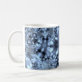Weihnachten Silvery Blue Snowflakes Kaffeetasse (Links)