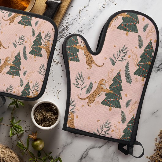 "Weihnachten Tiger mit Weihnachtsbaum Rosa Ofenhandschuh & Topflappen-Set