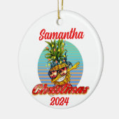 Weihnachten Tropischer Strand Dabbing Ananas Keramik Ornament (Links)