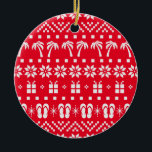 Weihnachten Ugly Sweater Beach Lover Keramik Ornament<br><div class="desc">Niedliche Weihnachtsschmuck mit hässlichem Pullover-Design mit Palmen und Flip Flops. Für alle,  die Lieben Strand Thema Weihnachtsdekoration.</div>