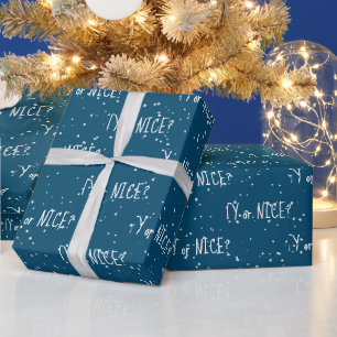 Weihnachten UNARTIG oder ARTIG Text in Schneeflock Geschenkpapier
