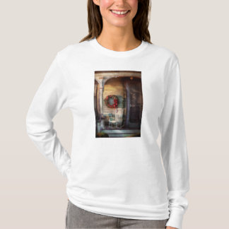 Weihnachten - Weihnachten ist gleich um die Ecke T-Shirt