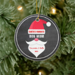 Weihnachten Weihnachten Weihnachten Foto der Liebl Keramik Ornament<br><div class="desc">Sag allen, wer die Lieblingshundmutter des Weihnachtsmanns ist. Das Ornament enthält einen Santa Claus Hut, Schnurrbart, Bart und Text, der "Santa's Favorite" Hunde-Mama, aber Sie können dies zu jedem ändern. . . . Vater, Bruder, Schwester, Mama, Boss, Onkel, Vater, Tante, Freund, Ingenieur etc. Passen Sie den Text mit beliebigem "Lieblingsnamen"...</div>