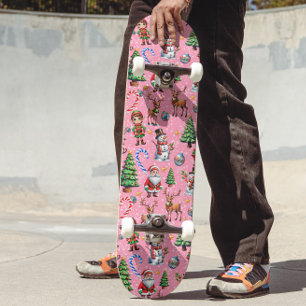 Weihnachtliches Dekorationsmuster mit rosa Hinterg Skateboard