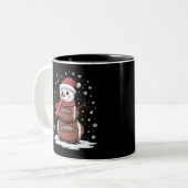 Weihnachts American Football Snowman Xmas Sport Zweifarbige Tasse (Vorderseite Links)