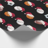 Weihnachts-Baller Sport Funny Santa Holiday Wrappi Geschenkpapier (Ecke)