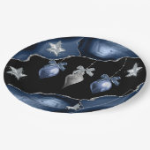 Weihnachts-Blau/Silber-Ornamente über Agate Art Pappteller (Schrägansicht)