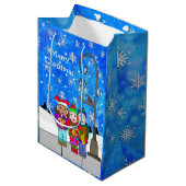 Weihnachts-Caroling Kinder Feiertag Mittlere Geschenktüte (Vorderseite Schrägansicht)