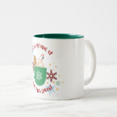 Weihnachts-Cheer-Tasse mit Gingerbread Man Zweifarbige Tasse (VorderseiteRechts)