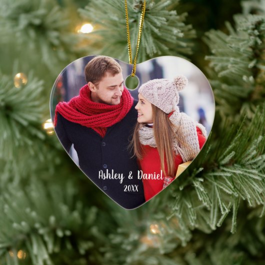 Weihnachts-Couple-Foto Rotes Herz Keramik Ornament (Baum)