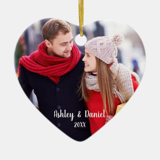 Weihnachts-Couple-Foto Rotes Herz Keramik Ornament (Vorne)