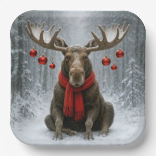 Weihnachts-Elch in einem schneebedeckten Wald Pappteller