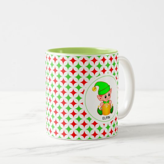 Weihnachts-Elf auf Green & Red Diamond Star-Muster Zweifarbige Tasse (VorderseiteRechts)