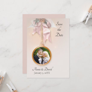 Weihnachts-Foto im Winter Save the Date Einladung