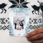 Weihnachts-Foto-Winterlandschaft Feiertagskarte<br><div class="desc">Wasserfarbener Winterwald als Hintergrund. Personalisieren und fügen Sie Ihren Familiennamen und ein Foto. Frohe Weihnachten geschrieben mit einem trendigen Handgriff Stil Skript.</div>