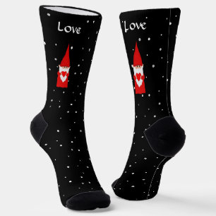 Weihnachts-Gnom auf schwarzen Socken