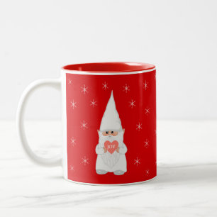 Weihnachts-Gnom und Schneeflocken auf Rot Zweifarbige Tasse