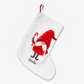 Weihnachts-Gnome halten eine Candy Cane Kleiner Weihnachtsstrumpf (Vorderansicht (hängend))