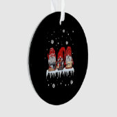 Weihnachts-Gnome Shirt Rote Nomenklatur Nähmaschin Ornament (Vorderseite)