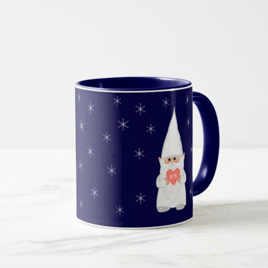 Weihnachts-Gnome und Schneeflocken auf Navy Blue Tasse (VorderseiteRechts)