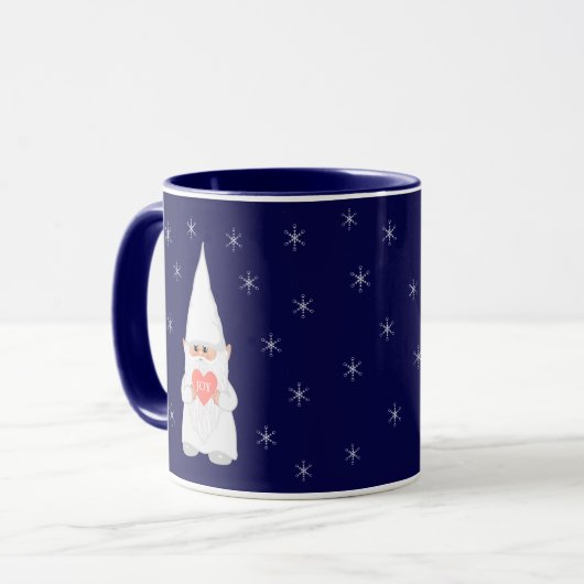 Weihnachts-Gnome und Schneeflocken auf Navy Blue Tasse (Vorderseite Links)
