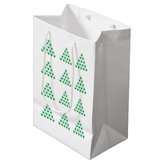 Weihnachts-Grüne Schneesterne Baum, weißer Hinterg Mittlere Geschenktüte (Vorderseite Schrägansicht)