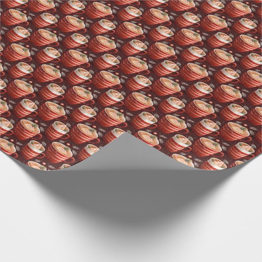 Weihnachts-Kaffeekuchen auf dunkelrot Geschenkpapier (Ecke)