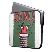 Weihnachts-Kamin-Mishap: Ein spielerischer Weihnac Laptopschutzhülle (Vorderseite Links)