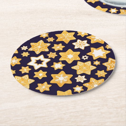 Weihnachts-Keks mit blauem Hintergrund Runder Pappuntersetzer (Angewinkelt)