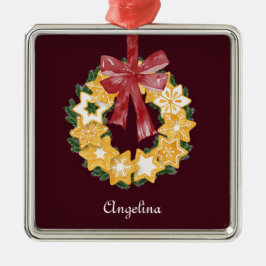 Weihnachts-Keks mit Burgunder Hintergrund Silbernes Ornament