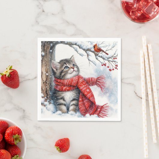Weihnachts-Kitty sieht einen Kardinal Serviette (Beispiel)