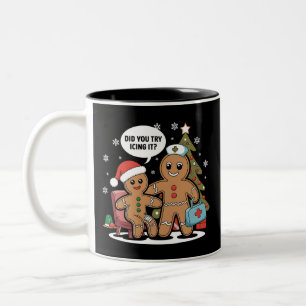 Weihnachts-Krankenschwester Gingerbread Mann haben Zweifarbige Tasse