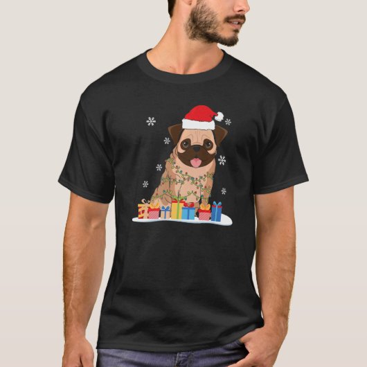 Weihnachts-Mops mit Weihnachtsbaumleuchten & Weihn T-Shirt (Vorderseite)