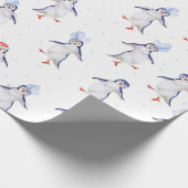 Weihnachts Niedlich Tanzpinguine Pattern Geschenkpapier (Ecke)