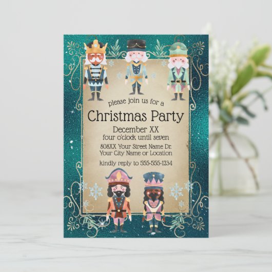 Weihnachts-Nutcracker-Spielzeugsoldaten auf Shiny  Einladung (Stehend Vorderseite)