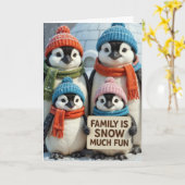 Weihnachts-Penguin-Familie in Schneeflocken Karte (Gelbe Blume)