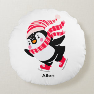 Weihnachts-Penguin in einem Hut und Scarf auf Skat Rundes Kissen