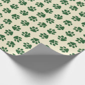 Weihnachts-Pfoten Klassisches Grün Geschenkpapier (Ecke)