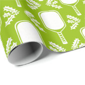 Weihnachts-Pickleball-Paddle & Holly in Lime Green Geschenkpapier (Rolleneckpunkt)