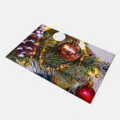 Weihnachts-Pine Bauble und Garland Fußmatte (Schrägansicht)
