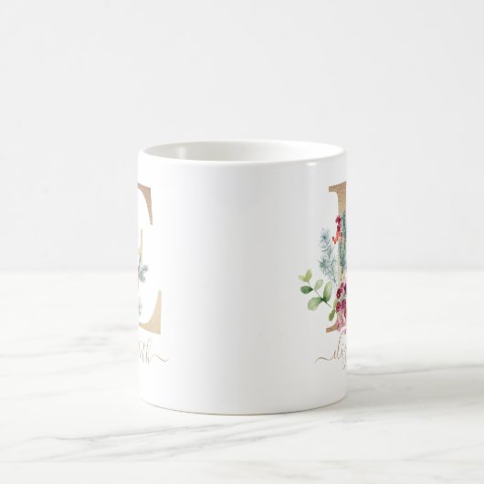 Weihnachts Red Berries Greenery Gold Monogram E Kaffeetasse (Mittel)