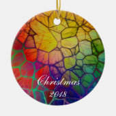 Weihnachts-Regenbogen-Mosaik-verkleidetes Glas-Loo Keramik Ornament (Vorne)