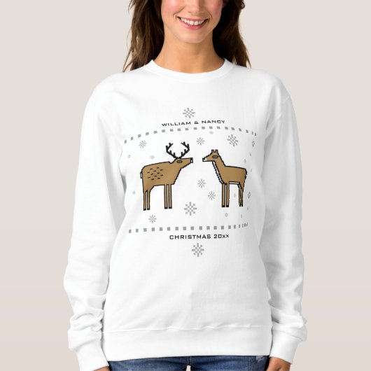 Weihnachts-Rentierpaare mit Namen und Jahr Sweatshirt (Vorderseite)