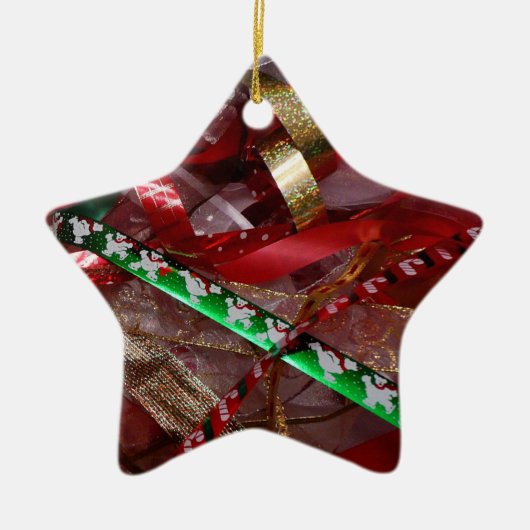 Weihnachts-Ribbons Red Green und Gold Holiday Keramik Ornament (Vorne)