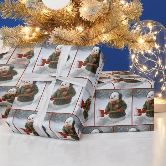 Weihnachts-Schneemann schippt Schnee Geschenkpapier (Feiertage)
