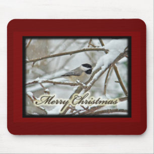 Weihnachts-Schwarz-Chickadee im Schnee Mousepad